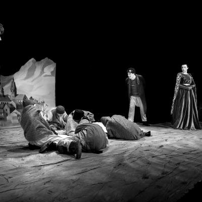 The Caucasian Chalk Circle 2023049